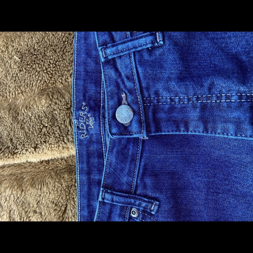 Lee Riders Relaxed fit size 12 - Picture 4 of 6